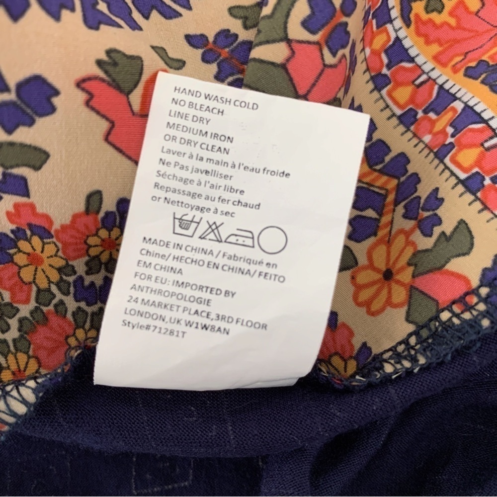 Tiny Paisley Mixed Media V Neck Blouse Medium Anthropologie - Picture 8 of 9